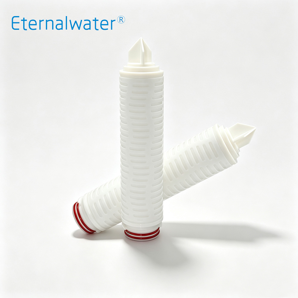 Polyester pleated filter cartridges